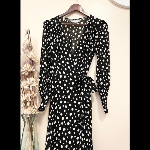 Reformation Susanna Wrap Midi - Picture 6 of 10